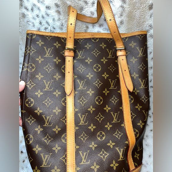 Louis Vuitton Bucket Bag Monogram Bag GM - Picture 13 of 15